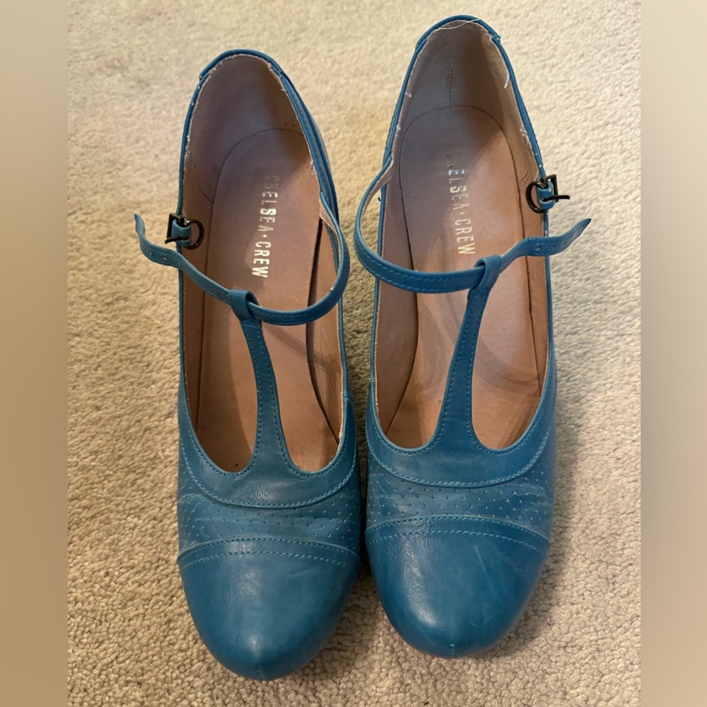 Excellent preowned condition Chelsea Crew Malibu heels in blue size 41 *RARE*